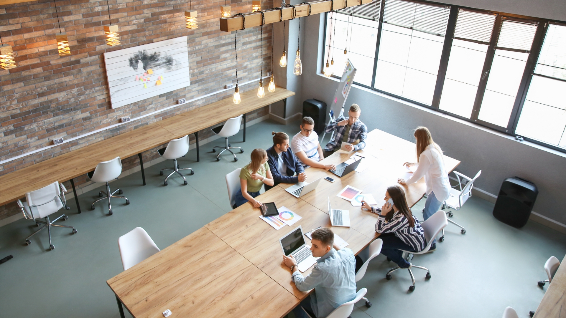 Professionnels dans un bureau